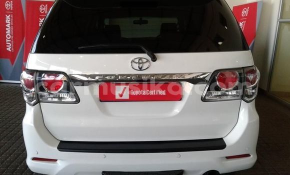Buy Used Toyota Fortuner White Car in Alexandra Park in Harare Buy Used Toyota Fortuner White Car in Alexandra Park in Harare