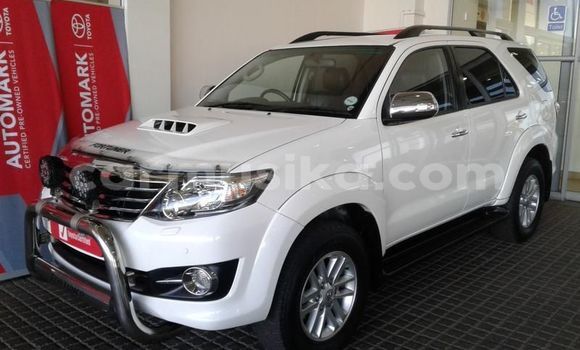 Buy Used Toyota Fortuner White Car in Beitbridge in Matabeleland South Buy Used Toyota Fortuner White Car in Beitbridge in Matabeleland South