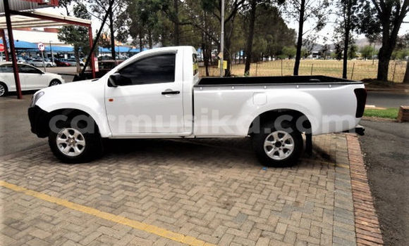 Buy Used Isuzu KB White Car in Alexandra Park in Harare Buy Used Isuzu KB White Car in Alexandra Park in Harare