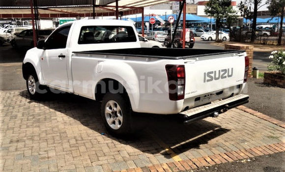 Buy Used Isuzu KB White Car in Alexandra Park in Harare Buy Used Isuzu KB White Car in Alexandra Park in Harare