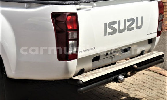 Buy Used Isuzu KB White Car in Alexandra Park in Harare Buy Used Isuzu KB White Car in Alexandra Park in Harare