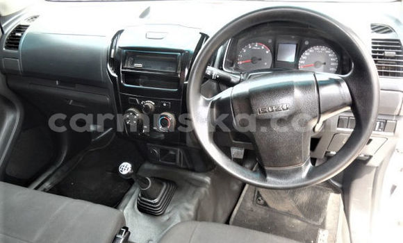 Buy Used Isuzu KB White Car in Alexandra Park in Harare Buy Used Isuzu KB White Car in Alexandra Park in Harare