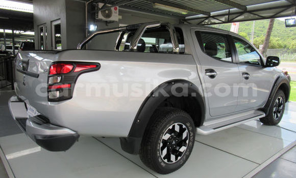 Buy Used Mitsubishi Triton Silver Car in Alexandra Park in Harare Buy Used Mitsubishi Triton Silver Car in Alexandra Park in Harare