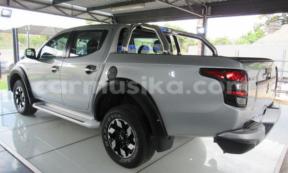 Buy Used Mitsubishi Triton Silver Car in Alexandra Park in Harare Buy Used Mitsubishi Triton Silver Car in Alexandra Park in Harare