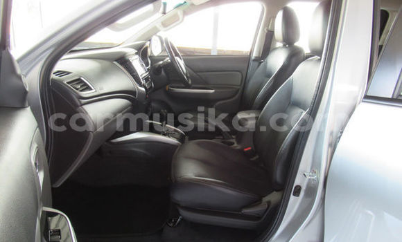 Buy Used Mitsubishi Triton Silver Car in Alexandra Park in Harare Buy Used Mitsubishi Triton Silver Car in Alexandra Park in Harare