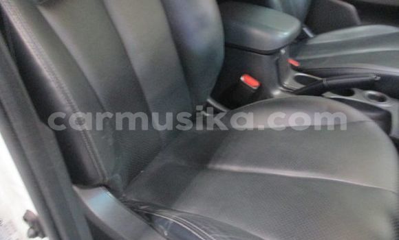 Buy Used Mitsubishi Triton White Car in Alexandra Park in Harare Buy Used Mitsubishi Triton White Car in Alexandra Park in Harare