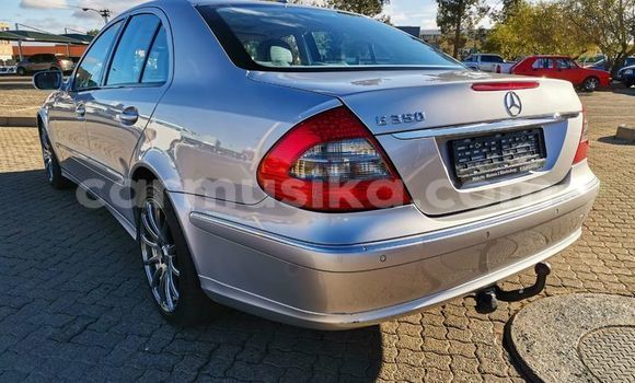 Nunua Ilio tumika Mercedes‒Benz E-klasse AMG Fedha Gari ndani ya Beitbridge nchini Matabeleland Kusini Nunua Ilio tumika Mercedes‒Benz E-klasse AMG Fedha Gari ndani ya Beitbridge nchini Matabeleland Kusini