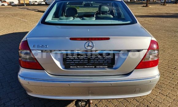 Nunua Ilio tumika Mercedes‒Benz E-klasse AMG Fedha Gari ndani ya Beitbridge nchini Matabeleland Kusini Nunua Ilio tumika Mercedes‒Benz E-klasse AMG Fedha Gari ndani ya Beitbridge nchini Matabeleland Kusini