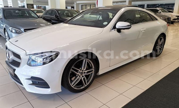 Nunua Ilio tumika Mercedes‒Benz AMG GLE Coupe Nyeupe Gari ndani ya Beitbridge nchini Matabeleland Kusini