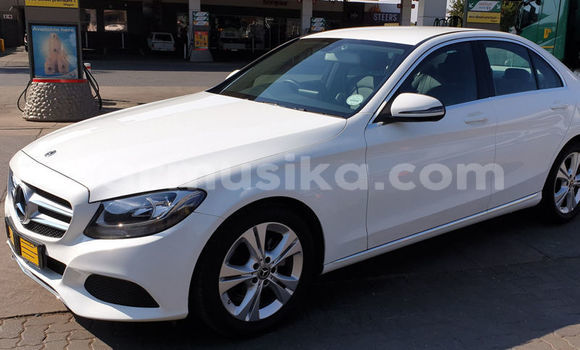 Acheter Occasion Voiture Mercedes‒Benz A–Class Blanc à Beitbridge, Matabeleland South Acheter Occasion Voiture Mercedes‒Benz A–Class Blanc à Beitbridge, Matabeleland South