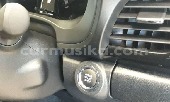 Buy Used Toyota Hilux White Car in Beitbridge in Matabeleland South Buy Used Toyota Hilux White Car in Beitbridge in Matabeleland South