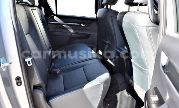 Acheter Occasion Voiture Toyota Hilux Gris à Beitbridge, Matabeleland South Acheter Occasion Voiture Toyota Hilux Gris à Beitbridge, Matabeleland South