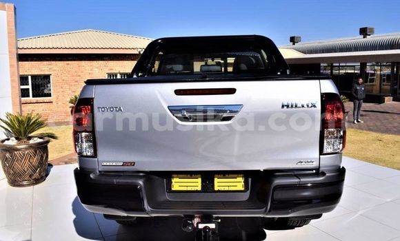 Acheter Occasion Voiture Toyota Hilux Gris à Beitbridge, Matabeleland South Acheter Occasion Voiture Toyota Hilux Gris à Beitbridge, Matabeleland South