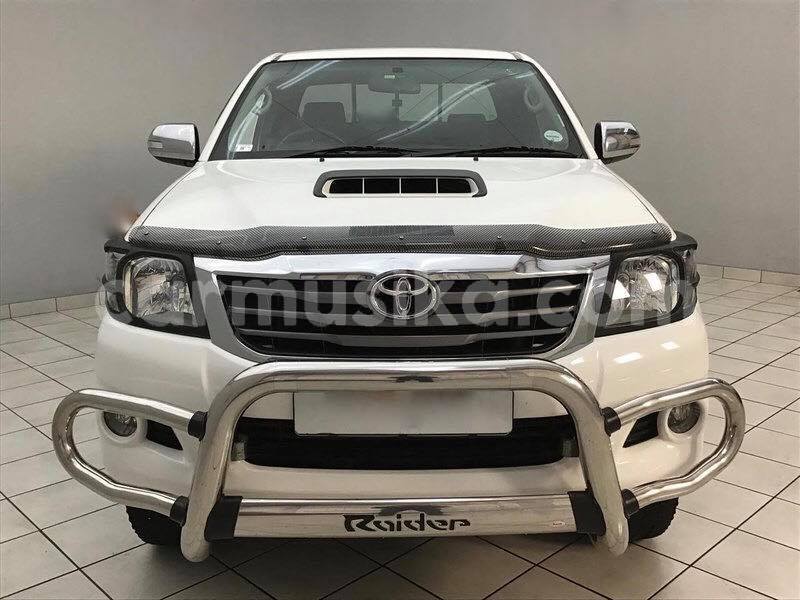 Big with watermark toyota hilux matabeleland south beitbridge 15256