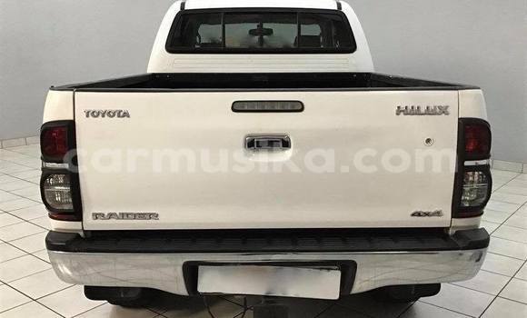 Acheter Occasion Voiture Toyota Hilux Blanc à Beitbridge, Matabeleland South Acheter Occasion Voiture Toyota Hilux Blanc à Beitbridge, Matabeleland South