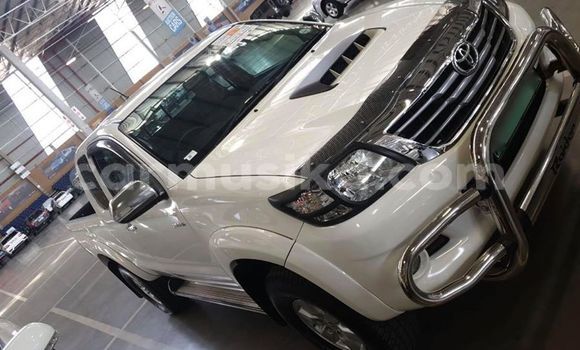 Acheter Occasion Voiture Toyota Hilux Blanc à Beitbridge, Matabeleland South Acheter Occasion Voiture Toyota Hilux Blanc à Beitbridge, Matabeleland South