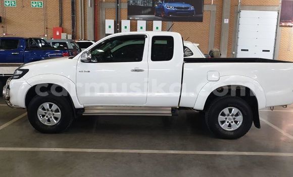 Acheter Occasion Voiture Toyota Hilux Blanc à Beitbridge, Matabeleland South Acheter Occasion Voiture Toyota Hilux Blanc à Beitbridge, Matabeleland South