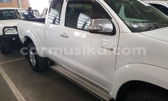 Acheter Occasion Voiture Toyota Hilux Blanc à Beitbridge, Matabeleland South Acheter Occasion Voiture Toyota Hilux Blanc à Beitbridge, Matabeleland South