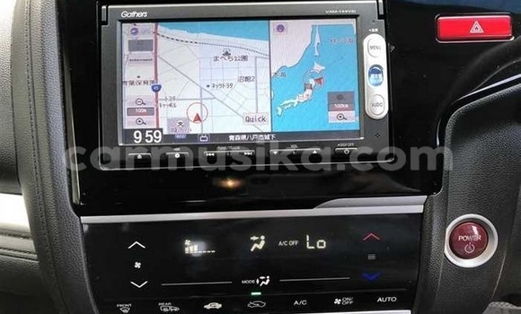 Acheter Occasion Voiture Honda Fit Blanc à Beitbridge, Matabeleland South Acheter Occasion Voiture Honda Fit Blanc à Beitbridge, Matabeleland South