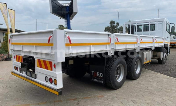 Tenga Tsaru Toyota Belta Zvimwe Mota in Beitbridge in Matabeleland South Tenga Tsaru Toyota Belta Zvimwe Mota in Beitbridge in Matabeleland South