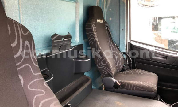Acheter Occasion Voiture IVECO Massif Blanc à Beitbridge, Matabeleland South Acheter Occasion Voiture IVECO Massif Blanc à Beitbridge, Matabeleland South