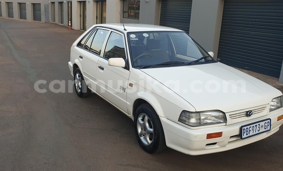 Tenga Tsaru Mazda 323 Chena Mota in Beitbridge in Matabeleland South Tenga Tsaru Mazda 323 Chena Mota in Beitbridge in Matabeleland South