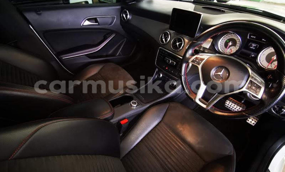 Buy Used Mercedes‒Benz C–Class White Car in Beitbridge in Matabeleland South Buy Used Mercedes‒Benz C–Class White Car in Beitbridge in Matabeleland South