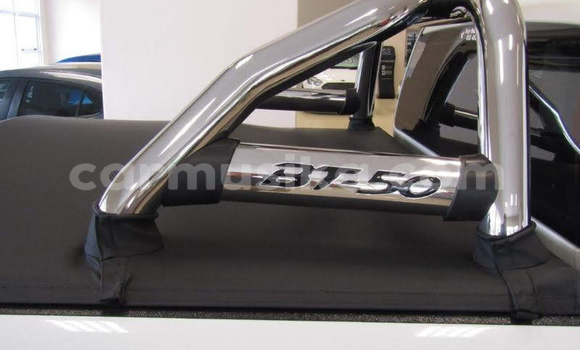 Acheter Occasion Voiture Mazda BT-50 Blanc à Beitbridge, Matabeleland South Acheter Occasion Voiture Mazda BT-50 Blanc à Beitbridge, Matabeleland South