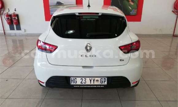 Buy Used Horch 830 White Car in Beitbridge in Matabeleland South Buy Used Horch 830 White Car in Beitbridge in Matabeleland South
