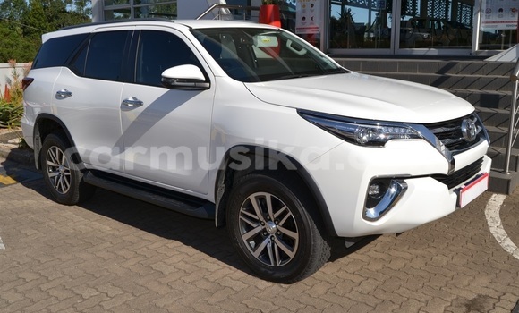 Tenga Tsaru Toyota Fortuner Chena Mota in Beitbridge in Matabeleland South Tenga Tsaru Toyota Fortuner Chena Mota in Beitbridge in Matabeleland South