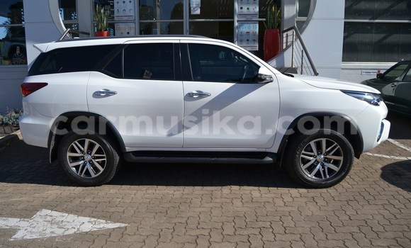 Tenga Tsaru Toyota Fortuner Chena Mota in Beitbridge in Matabeleland South Tenga Tsaru Toyota Fortuner Chena Mota in Beitbridge in Matabeleland South