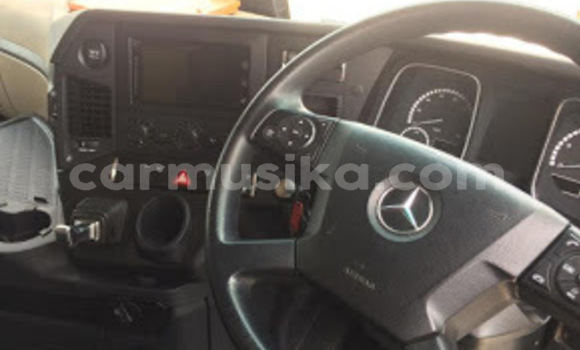 Tenga Tsaru Mercedes‒Benz X-klasse Concept Chena Mota in Beitbridge in Matabeleland South Tenga Tsaru Mercedes‒Benz X-klasse Concept Chena Mota in Beitbridge in Matabeleland South