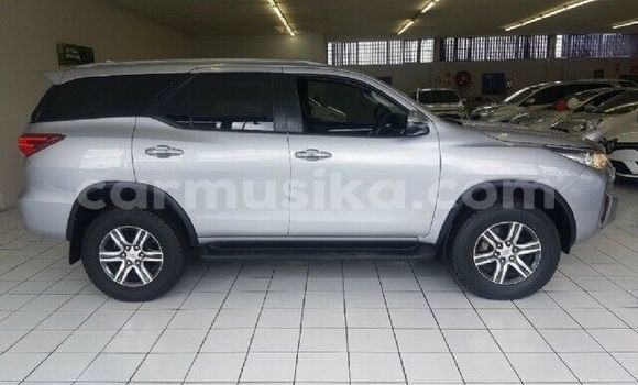 Buy Used Toyota Fortuner Silver Car in Beitbridge in Matabeleland South Buy Used Toyota Fortuner Silver Car in Beitbridge in Matabeleland South