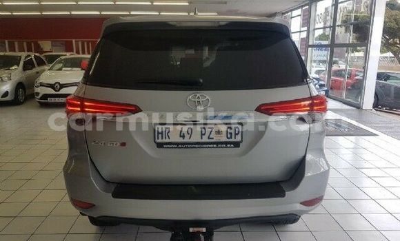 Buy Used Toyota Fortuner Silver Car in Beitbridge in Matabeleland South Buy Used Toyota Fortuner Silver Car in Beitbridge in Matabeleland South