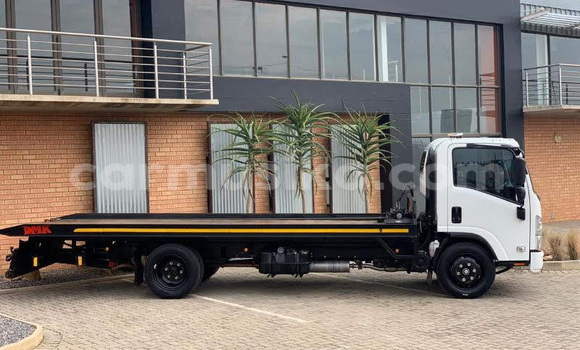 Tenga Tsaru Isuzu Axiom Chena Mota in Beitbridge in Matabeleland South Tenga Tsaru Isuzu Axiom Chena Mota in Beitbridge in Matabeleland South