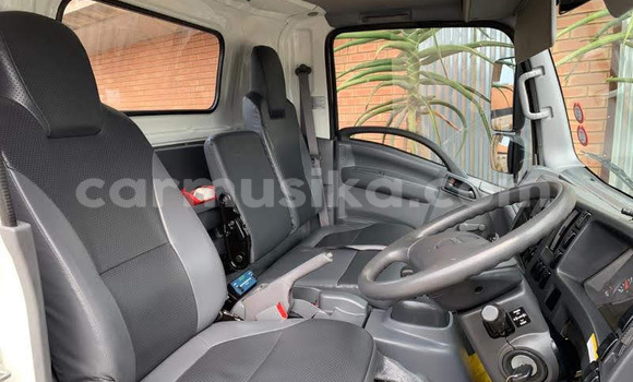 Tenga Tsaru Isuzu Axiom Chena Mota in Beitbridge in Matabeleland South Tenga Tsaru Isuzu Axiom Chena Mota in Beitbridge in Matabeleland South