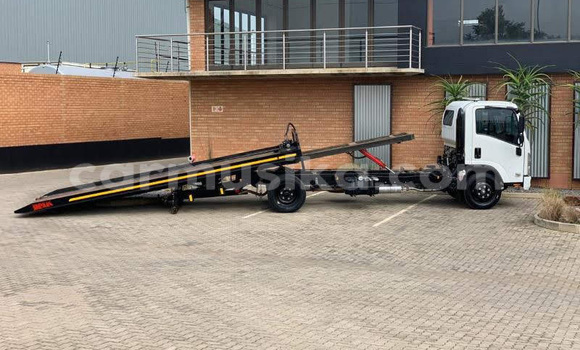 Tenga Tsaru Isuzu Axiom Chena Mota in Beitbridge in Matabeleland South Tenga Tsaru Isuzu Axiom Chena Mota in Beitbridge in Matabeleland South