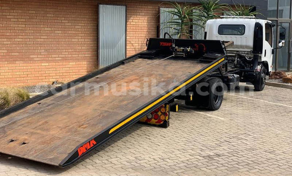 Tenga Tsaru Isuzu Axiom Chena Mota in Beitbridge in Matabeleland South Tenga Tsaru Isuzu Axiom Chena Mota in Beitbridge in Matabeleland South