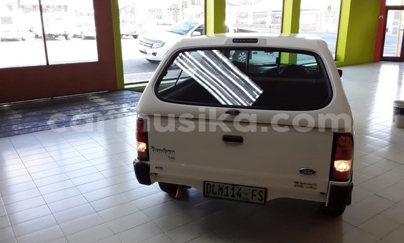 Tenga Tsaru Ford Pickup Chena Mota in Beitbridge in Matabeleland South Tenga Tsaru Ford Pickup Chena Mota in Beitbridge in Matabeleland South