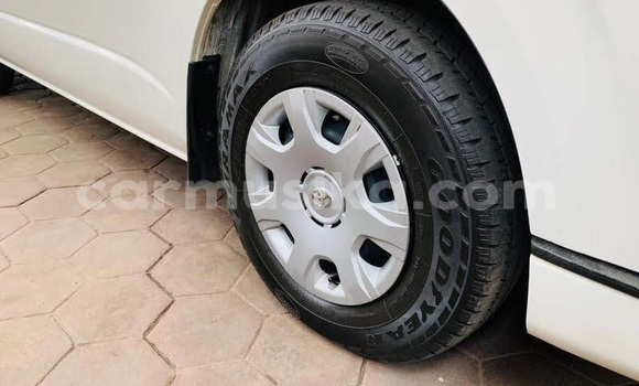 Tenga Tsaru Toyota Century Chena Mota in Beitbridge in Matabeleland South Tenga Tsaru Toyota Century Chena Mota in Beitbridge in Matabeleland South