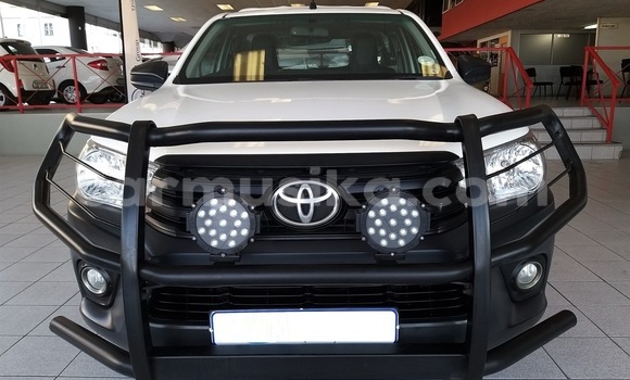 Tenga Tsaru Toyota Hilux Chena Mota in Beitbridge in Matabeleland South Tenga Tsaru Toyota Hilux Chena Mota in Beitbridge in Matabeleland South