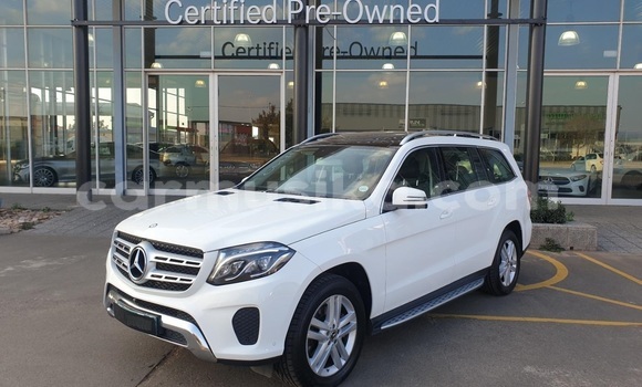 Tenga Tsaru Mercedes‒Benz GL–Class Chena Mota in Beitbridge in Matabeleland South