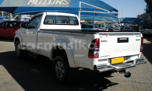 Tenga Tsaru Toyota Hilux Chena Mota in Beitbridge in Matabeleland South Tenga Tsaru Toyota Hilux Chena Mota in Beitbridge in Matabeleland South
