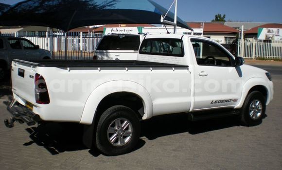 Tenga Tsaru Toyota Hilux Chena Mota in Beitbridge in Matabeleland South Tenga Tsaru Toyota Hilux Chena Mota in Beitbridge in Matabeleland South