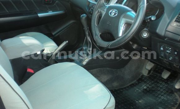 Tenga Tsaru Toyota Hilux Chena Mota in Beitbridge in Matabeleland South Tenga Tsaru Toyota Hilux Chena Mota in Beitbridge in Matabeleland South