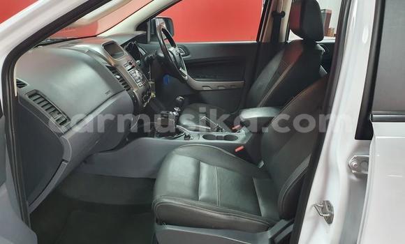 Acheter Occasion Voiture Ford Ranger Blanc à Beitbridge, Matabeleland South Acheter Occasion Voiture Ford Ranger Blanc à Beitbridge, Matabeleland South