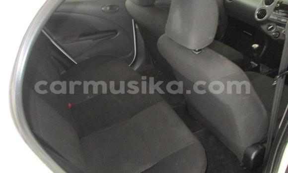 Acheter Occasion Voiture Toyota Etios Blanc à Beitbridge, Matabeleland South Acheter Occasion Voiture Toyota Etios Blanc à Beitbridge, Matabeleland South