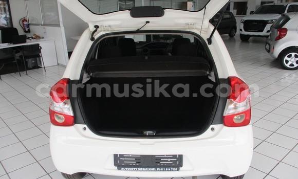 Acheter Occasion Voiture Toyota Etios Blanc à Beitbridge, Matabeleland South Acheter Occasion Voiture Toyota Etios Blanc à Beitbridge, Matabeleland South