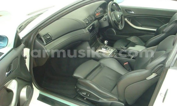 Acheter Occasion Voiture BMW M3 Blanc à Beitbridge, Matabeleland South Acheter Occasion Voiture BMW M3 Blanc à Beitbridge, Matabeleland South