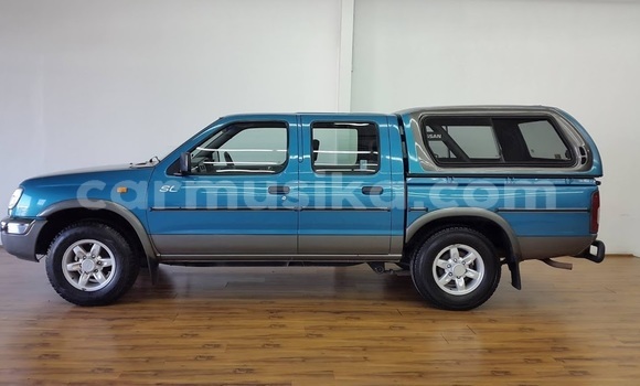 Buy Used Nissan Hardbody White Car in Beitbridge in Matabeleland South